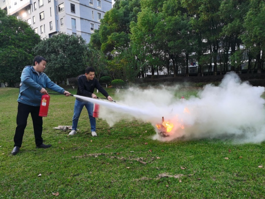 共筑安全防線，照亮前行之路 ——運(yùn)營(yíng)中心開展年度消防演練活動(dòng)